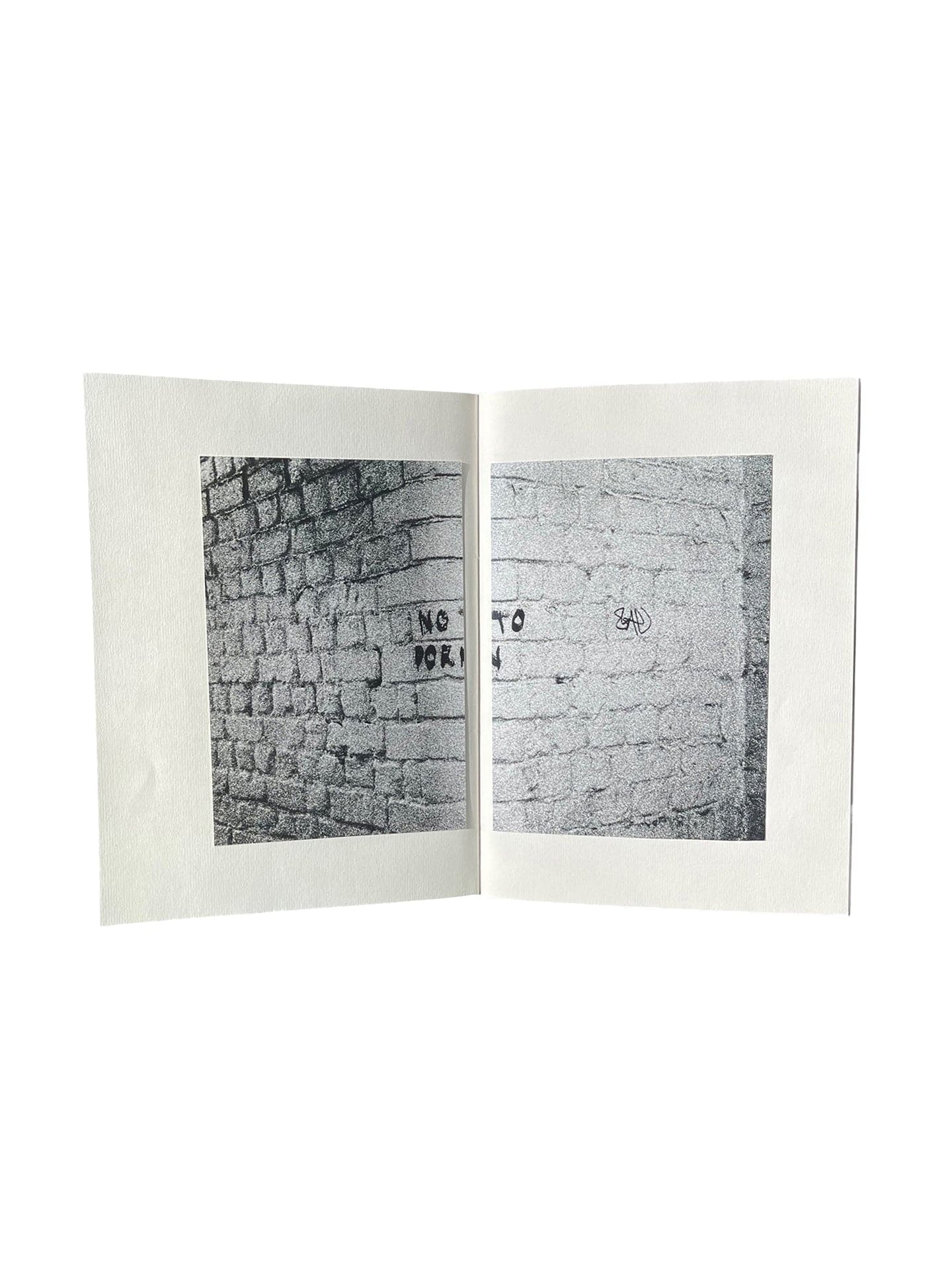 Kitap // Pay Here Artist's Books-2010